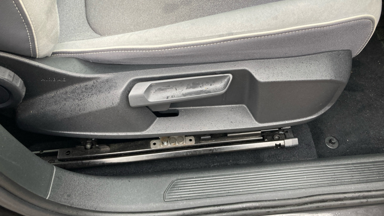 Volkswagen ID.3 150kW Family Pro Performance 58kWh 5dr Auto Electric Hatchback